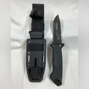 Gerber Black Tactical Knife with Sheath